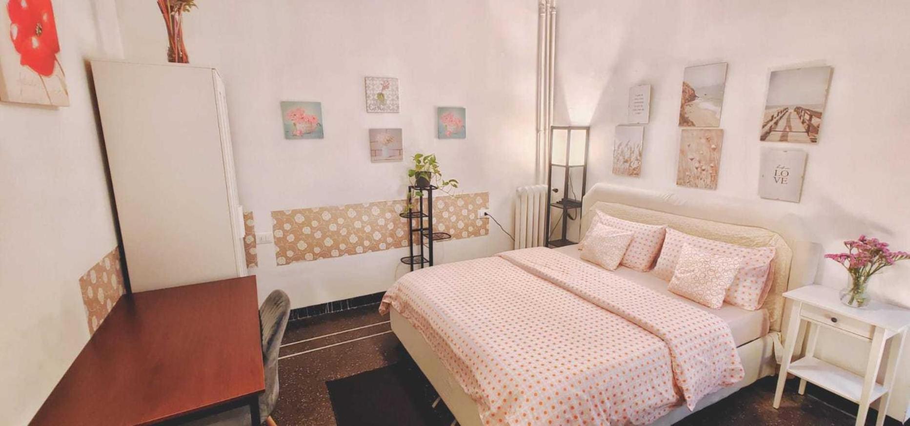 Genoa Near Waterfront B&B Bagian luar foto